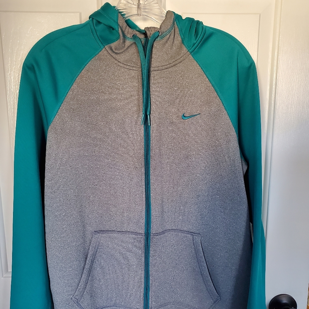 Women's Nike Zip-up